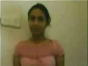 आदमी उसे एक पार्टी म ...